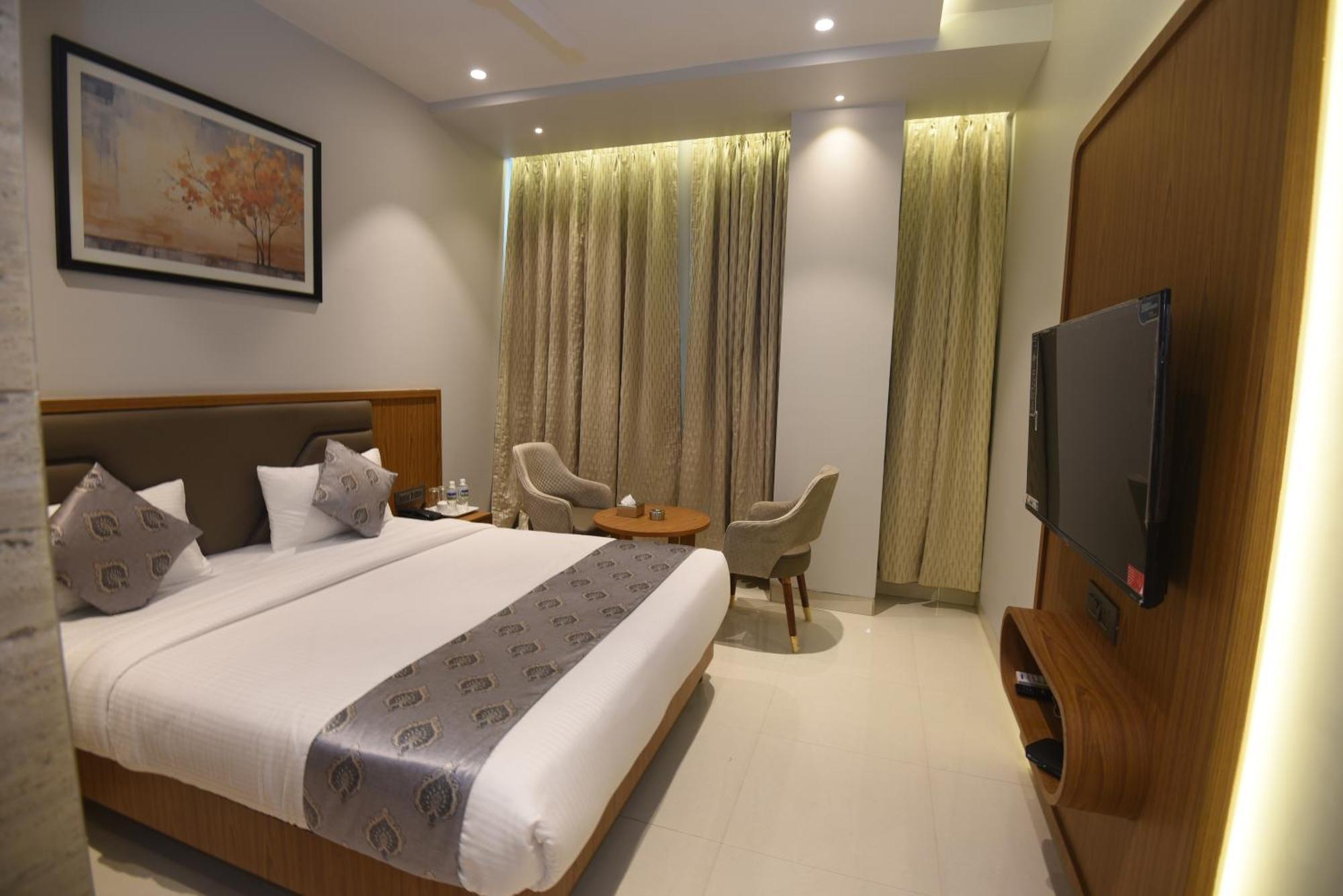 Vishnu Krupa Executive Rooms Virār Exterior foto
